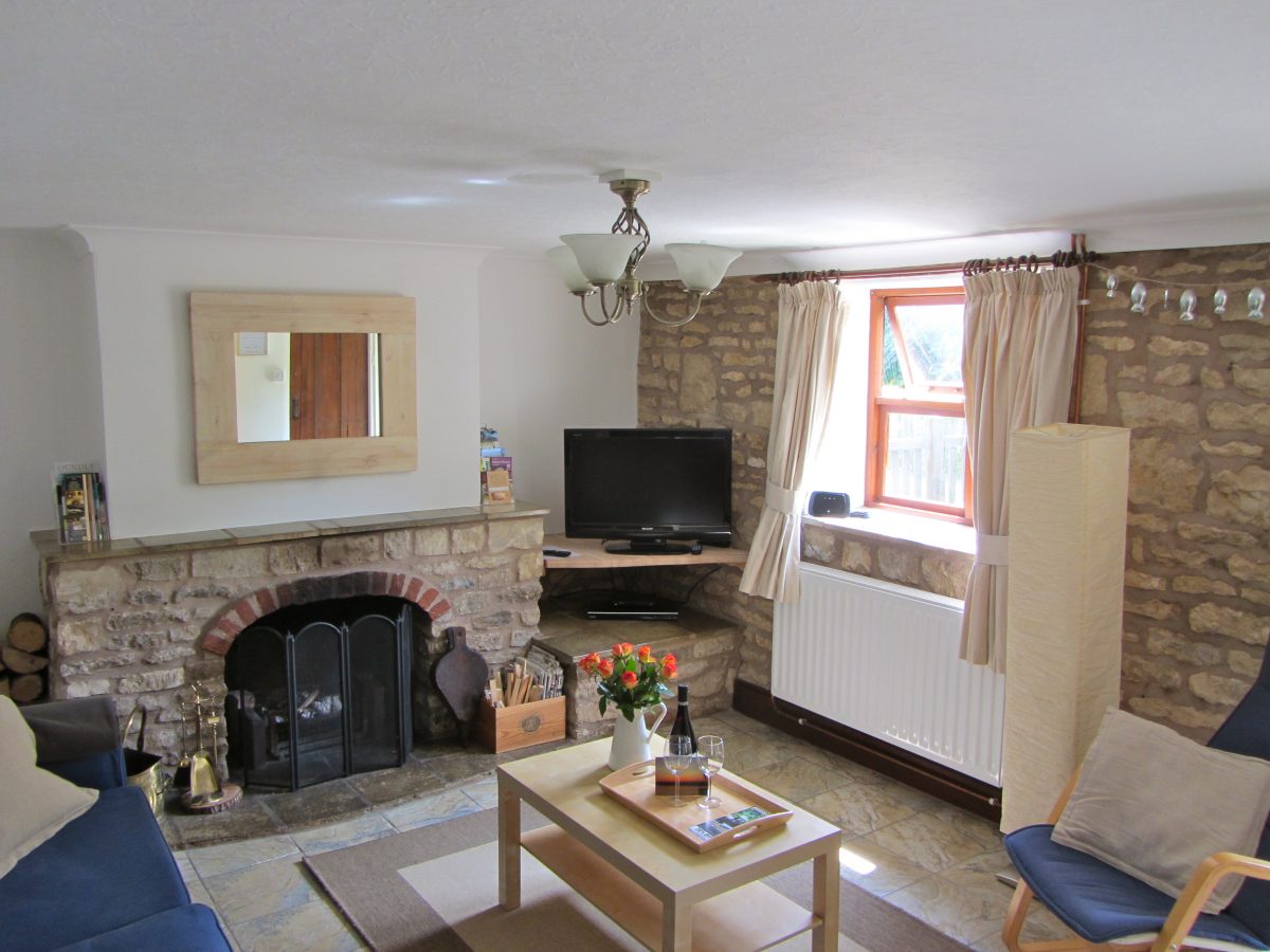 Puddle Cottage Holiday Cottage in Rutland Dog Friendly Cottage to